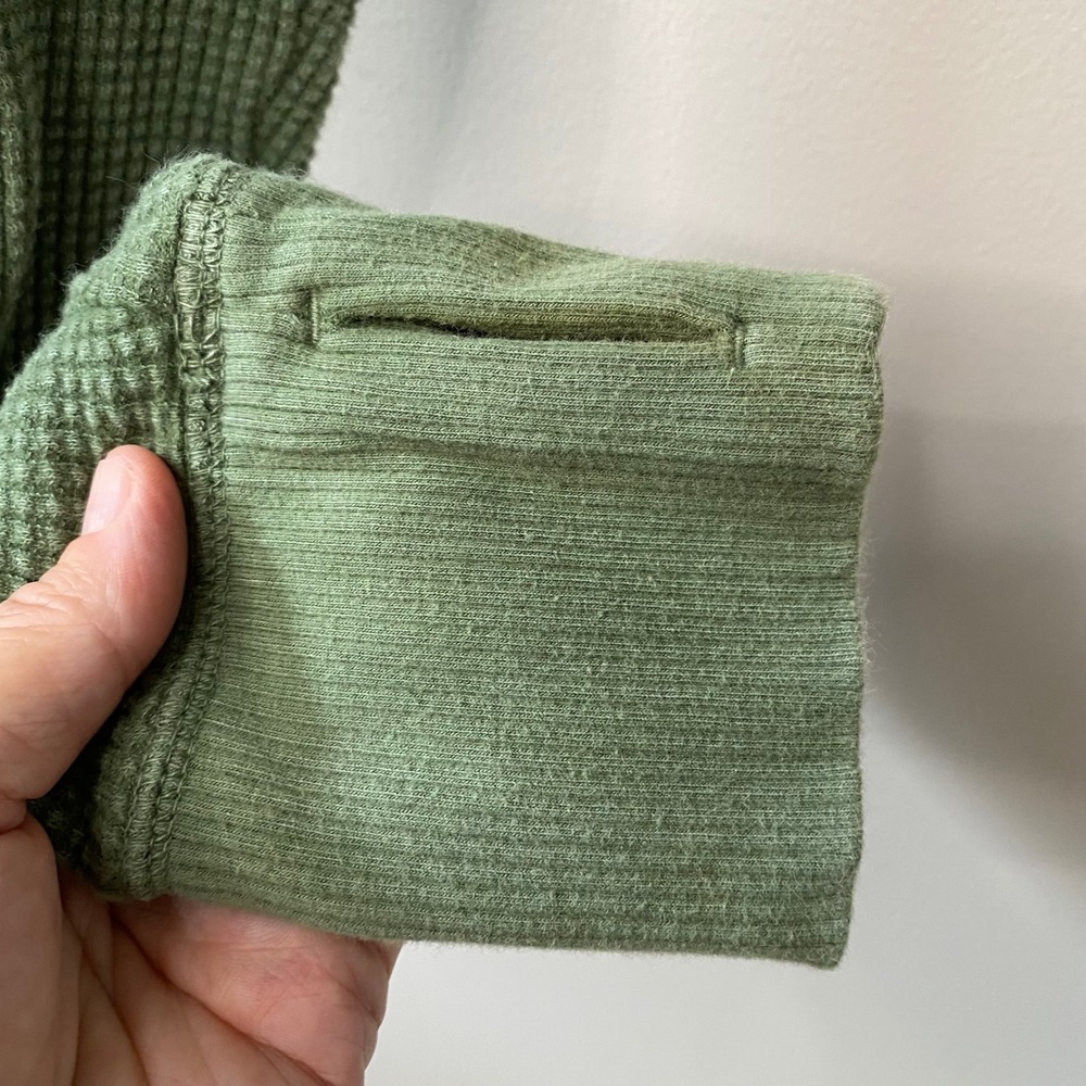 OFFLINE by Aerie XL Olive Green Waffle Knit Cropped Long Sleeve Top Thumbhole - Picture 3 of 8